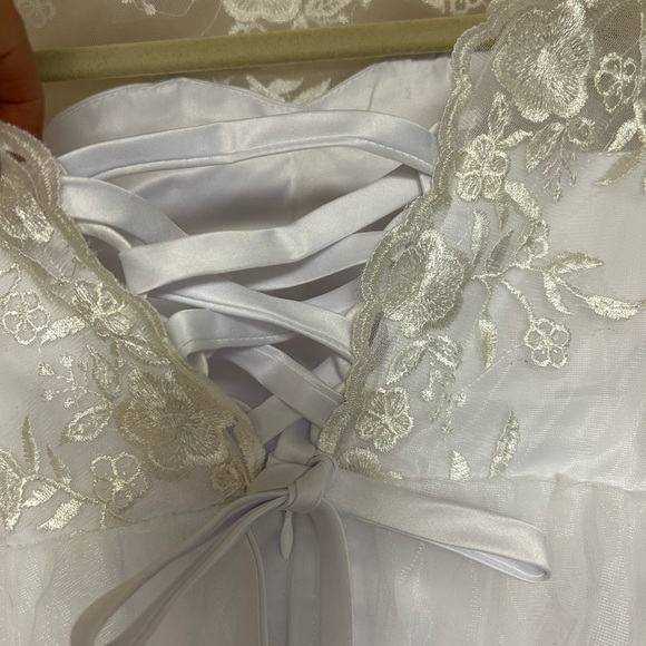 New girls’ communion / flower girl dress - Picture 2 of 5